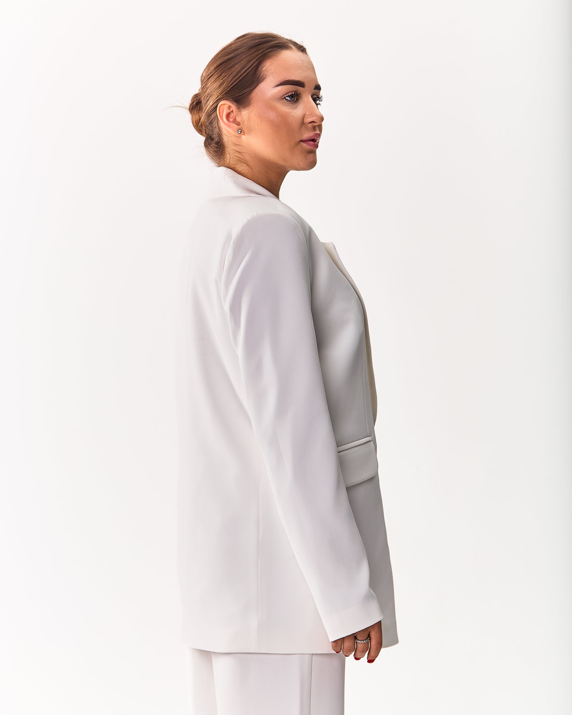 Women’s mid-length classic blazer with lapel collar and flap pockets Black