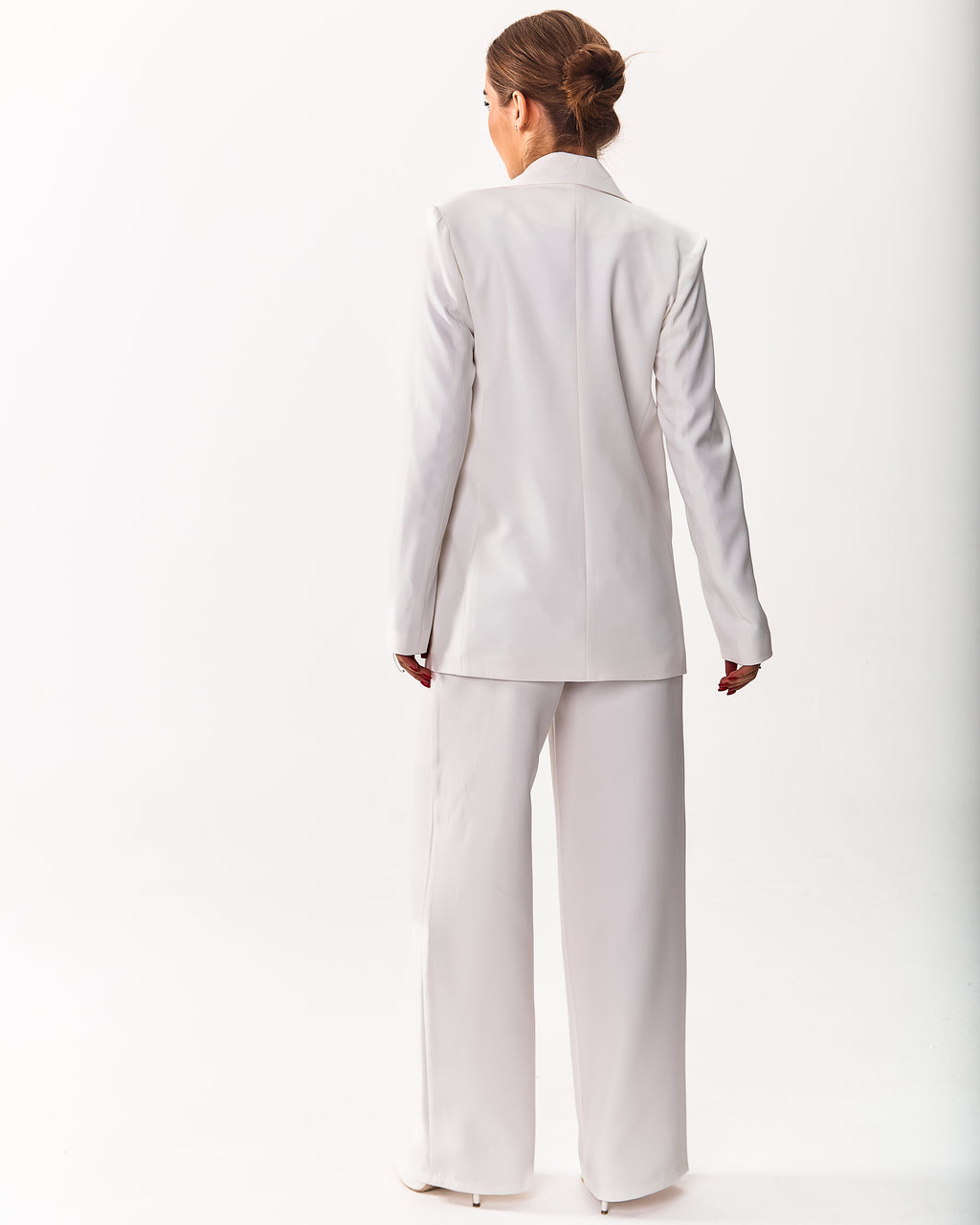 Women’s mid-length classic blazer with lapel collar and flap pockets Black