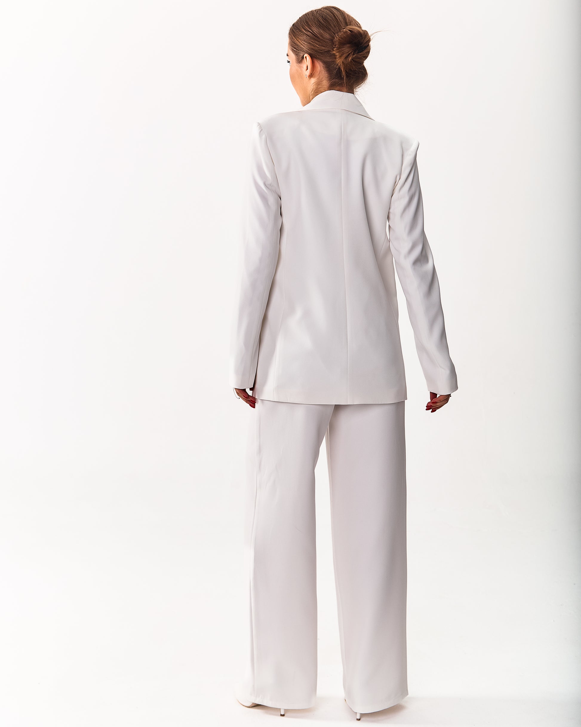 Women’s mid-length classic blazer with lapel collar and flap pockets Black