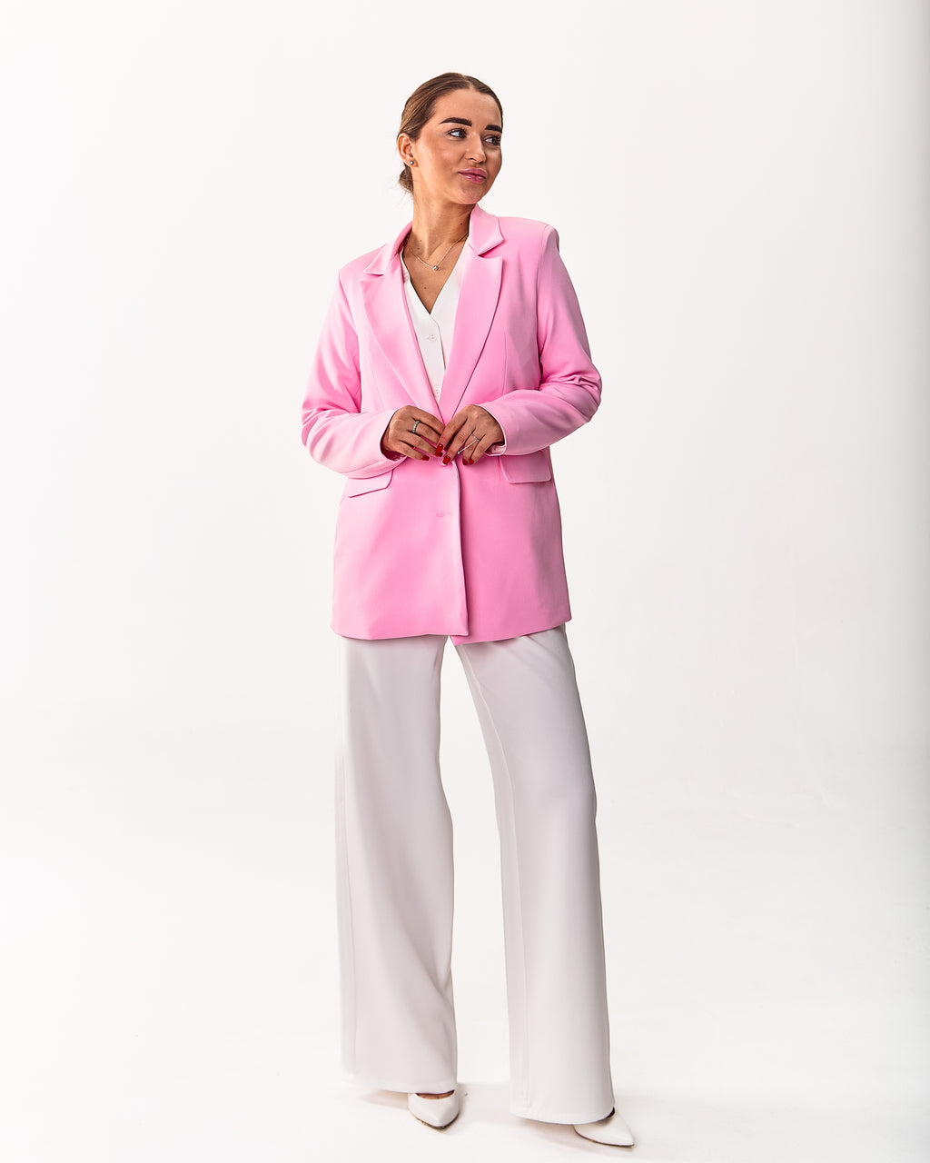 Women’s mid-length classic blazer with lapel collar and flap pockets Black