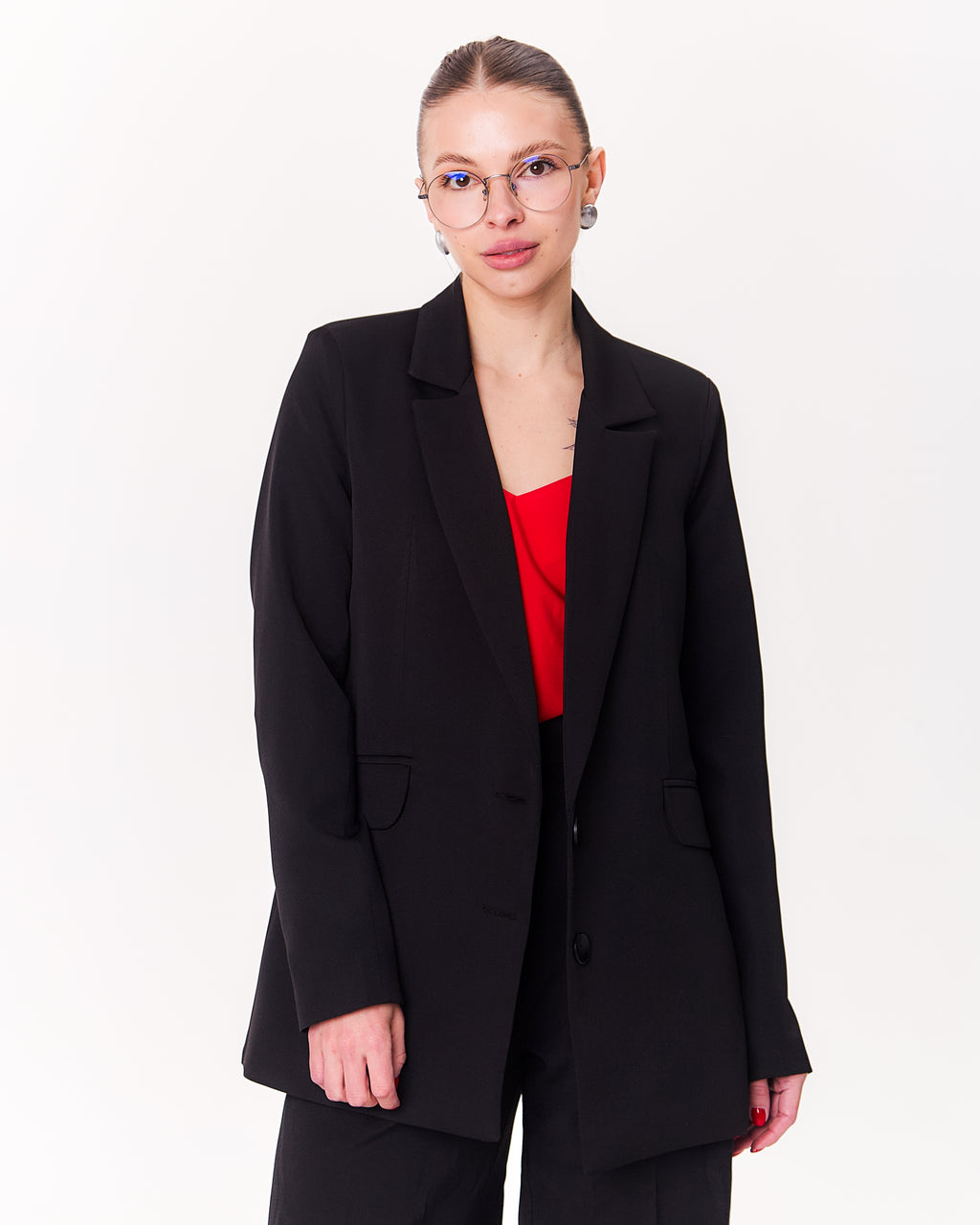 Women’s mid-length classic blazer with lapel collar and flap pockets Black